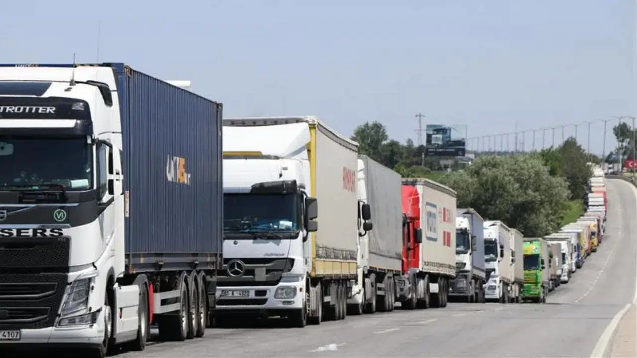 Uluslararası uyuşturucu ticaretine set çekildi : Tekerlekten 22,5 kilogram çıktı