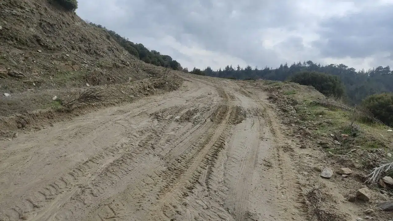 Denizli'de toprak kaydı : Öğrenciler mağdur oldu