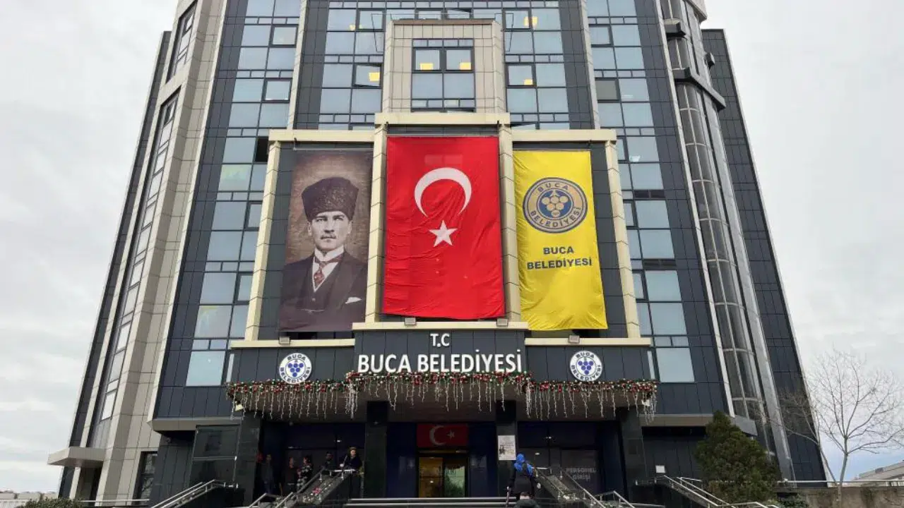 Buca Belediyesi'ne yönelik rüşvet operasyonu : 7 tutuklama