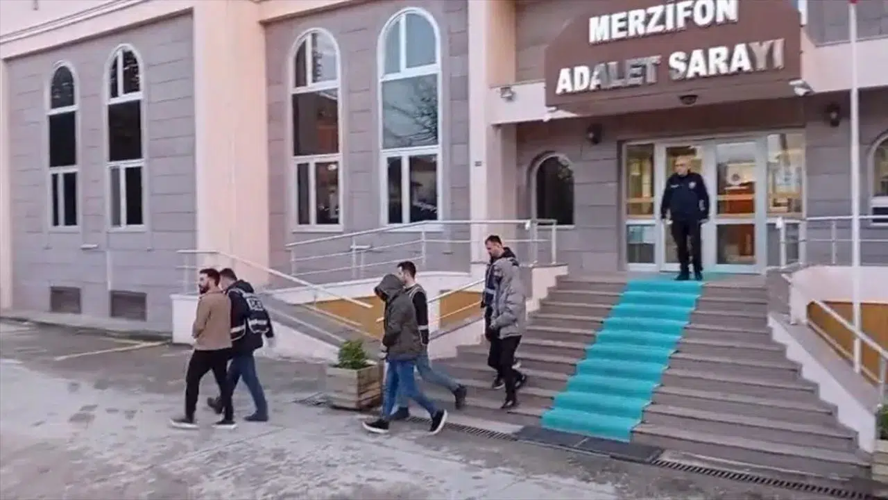 Amasya'da fuhuş operasyonu : 3 zanlı tutuklandı