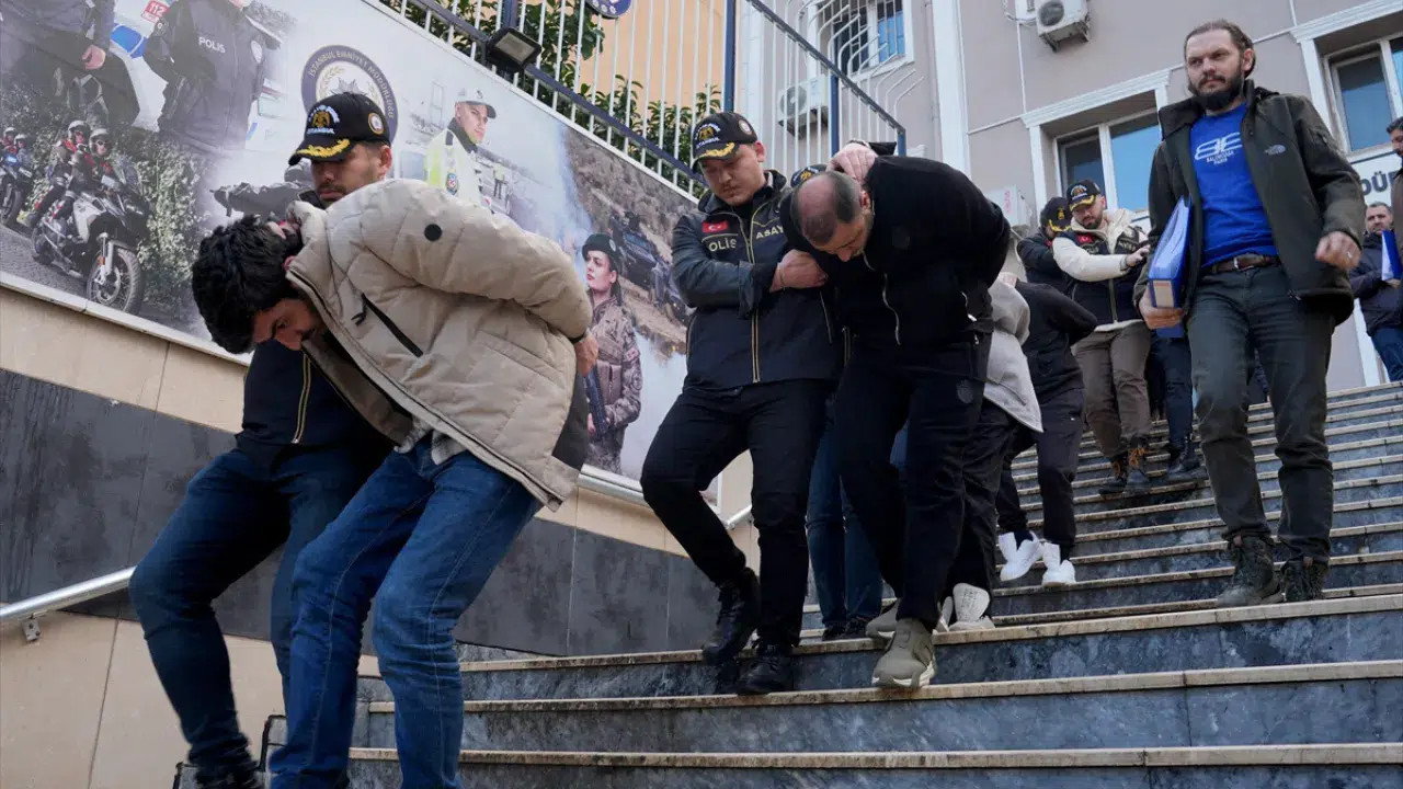 Bakırköy'de otoparkta 30 milyonluk vurgun iddiası : 9 tutuklama