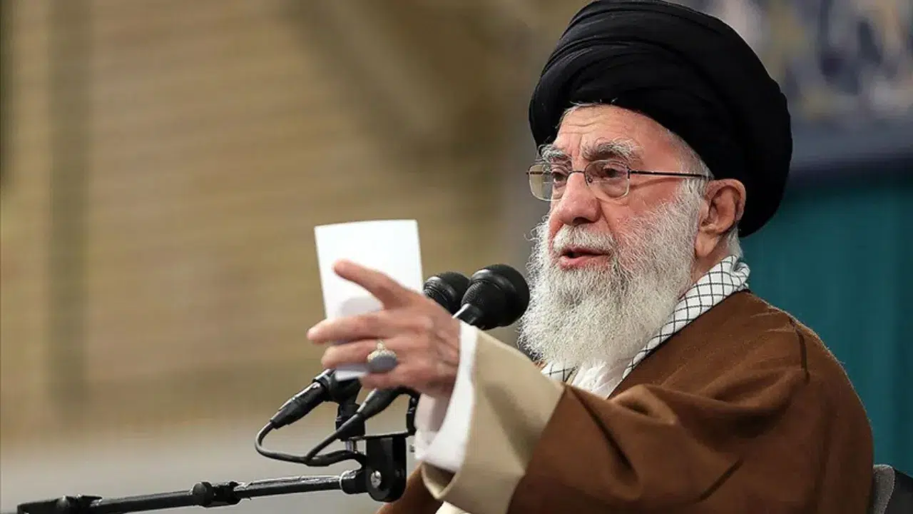 İran Dini Lideri Hamaney devrim kutlamaları için mesaj yayınladı