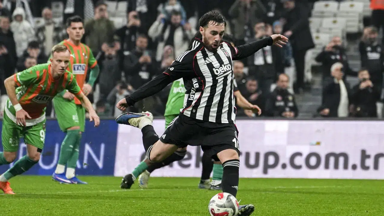 Orkun Kökçü'den son 3 maçta 3 gol!