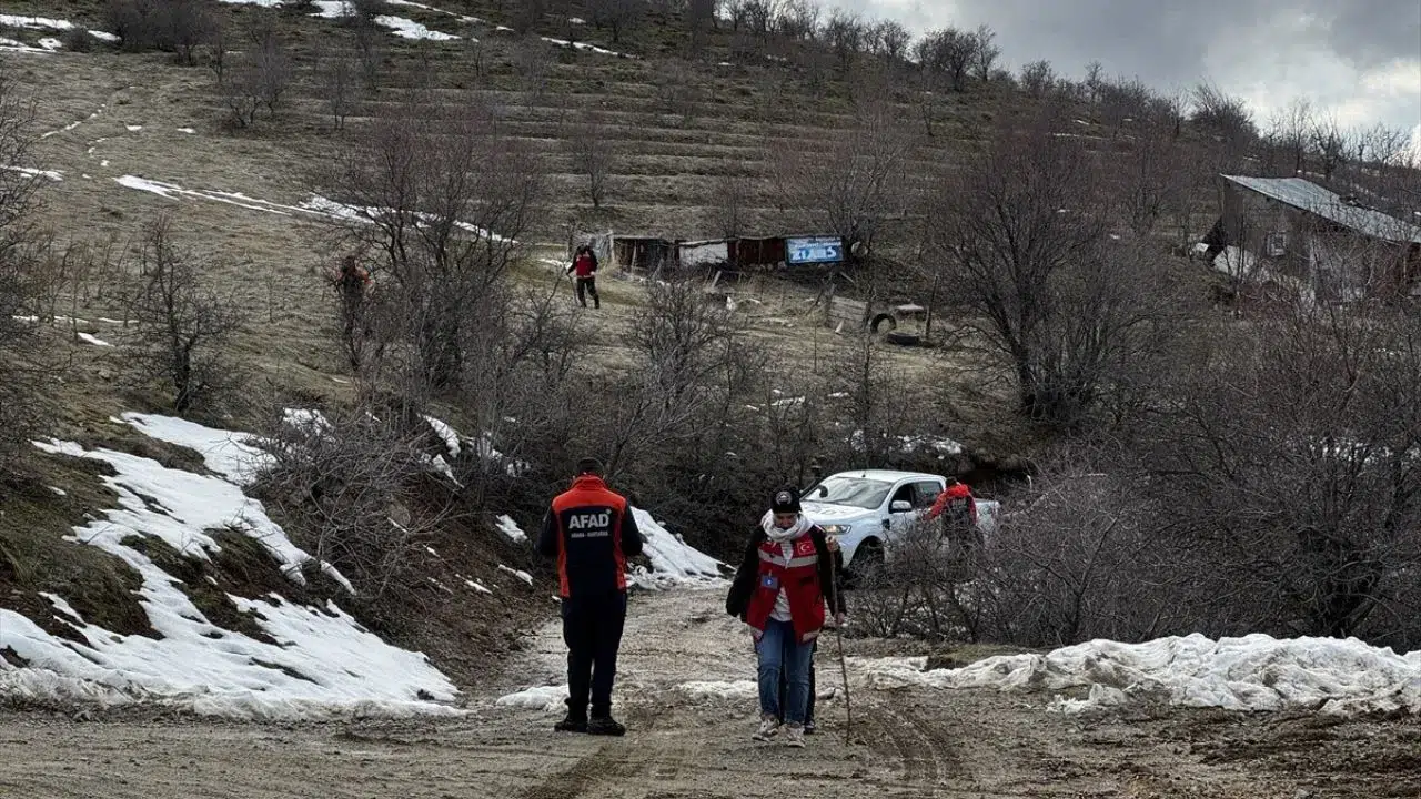 Elazığ'da 74 yaşındaki kayıp şahıs için aramalar devam ediyor