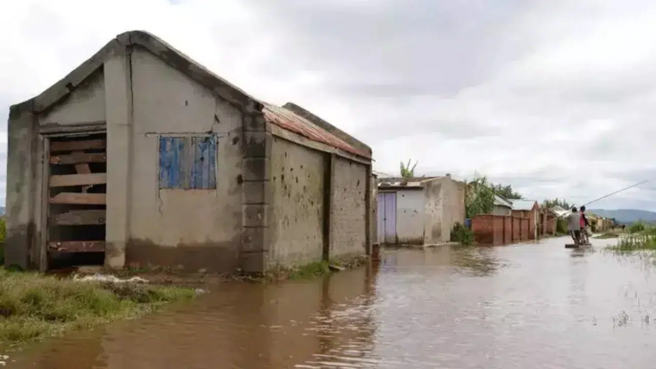 Madagaskar'da şiddetli fırtınada ölü sayısı 38 oldu