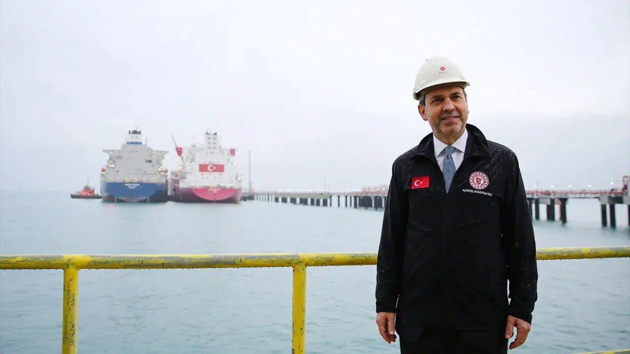 Bakan Bayraktar'dan doğal gaz açıklaması : Hedef günlük 200 milyon metreküp gaz!