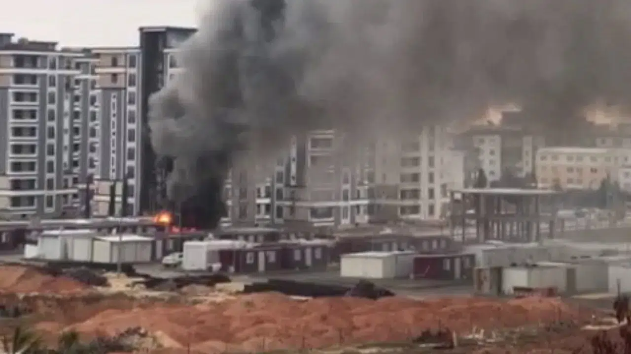 Adıyaman'da konteyner kentte korkutan yangın