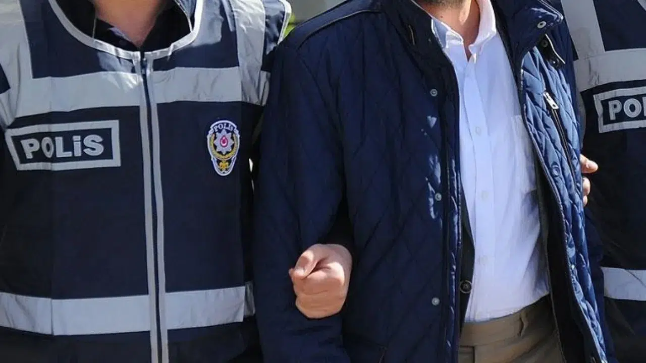 Kahramanmaraş merkezli 5 ilde dolandırıcılık operasyonu : 4 şüpheli tutuklandı