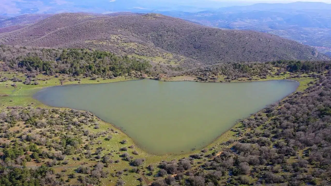 Kuraklığı pençesinden kurtulan Tepegöl yeniden su tuttu