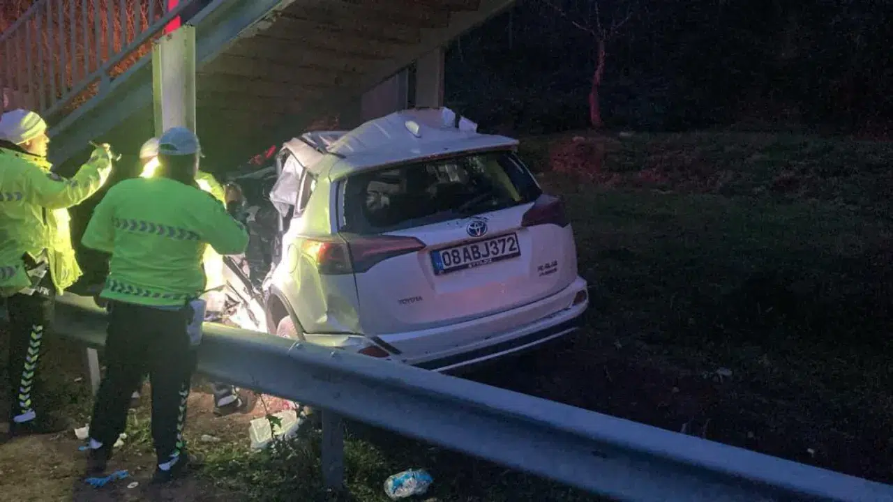 Rize Fındıklı'da trafik kazası : Cami imamı hayatını kaybetti