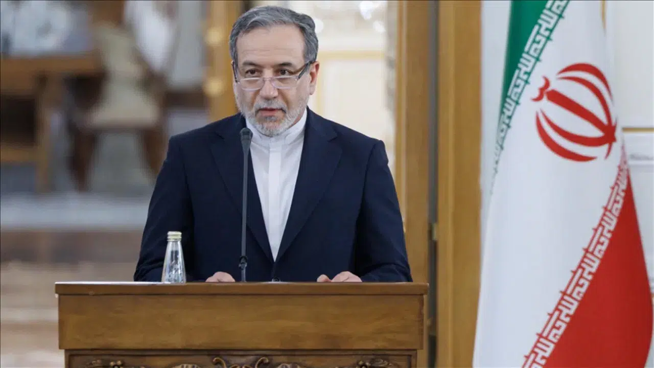 İran'dan Cenevre görüşmeleri öncesi net mesaj : Anlaşmak için tarihi bir fırsata sahibiz