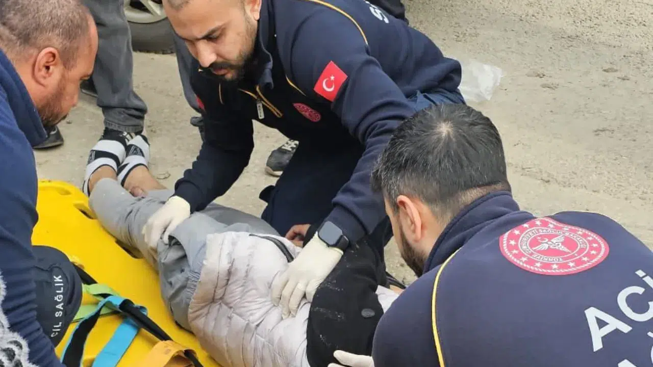 Mardin'de motosiklet ve otomobil çarpıştı : 1 kişi yaralandı