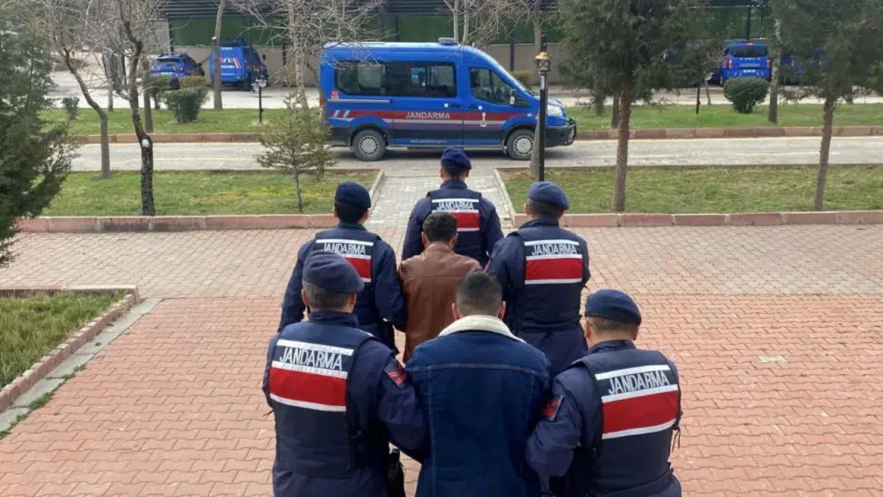 Aksaray'da uyuşturucu operasyonunda 2 şüpheli tutuklandı