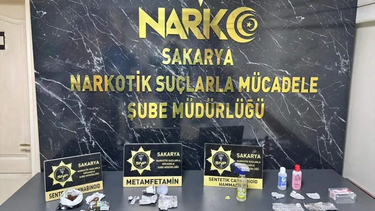 Sakarya'da uyuşturucu operasyonu : 5 şüpheli tutuklandı