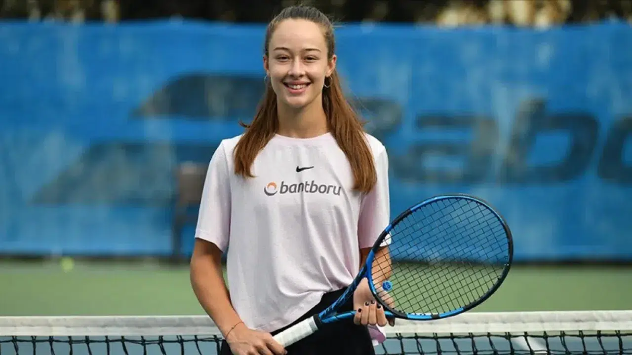 Milli tenisçi Zeynep Sönmez, Katar Açık Tenis Turnuvası'na gidiyor