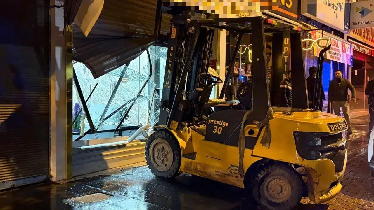 Kayseri'de akılalmaz hırsızlık : Forkliftle kuyumcu soyuldu