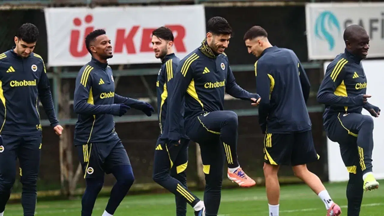 Fenerbahçe'nin, Nottingham Forest maçı kamp kadrosu açıklandı
