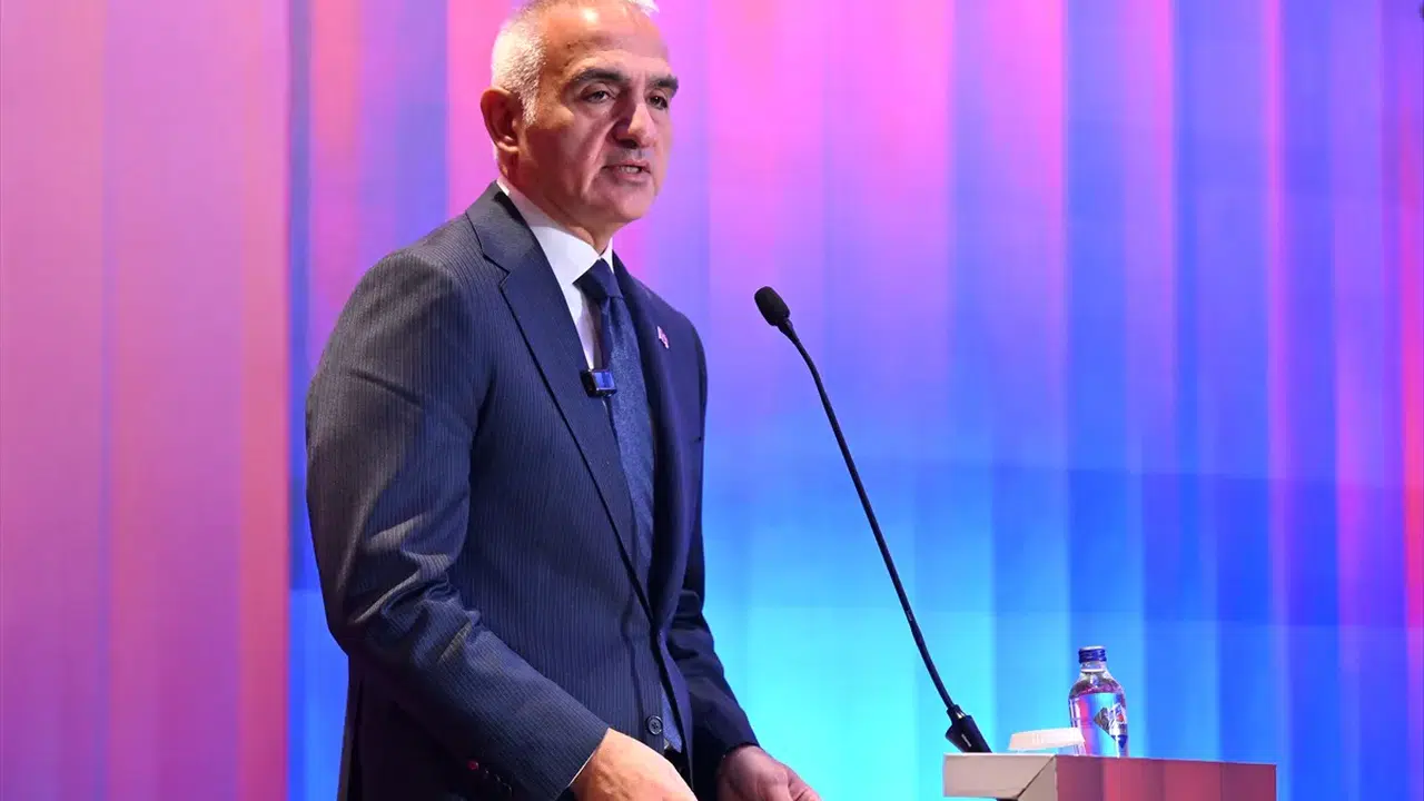 Bakan Ersoy : 2026 turizm hedefi 68 milyar dolar!