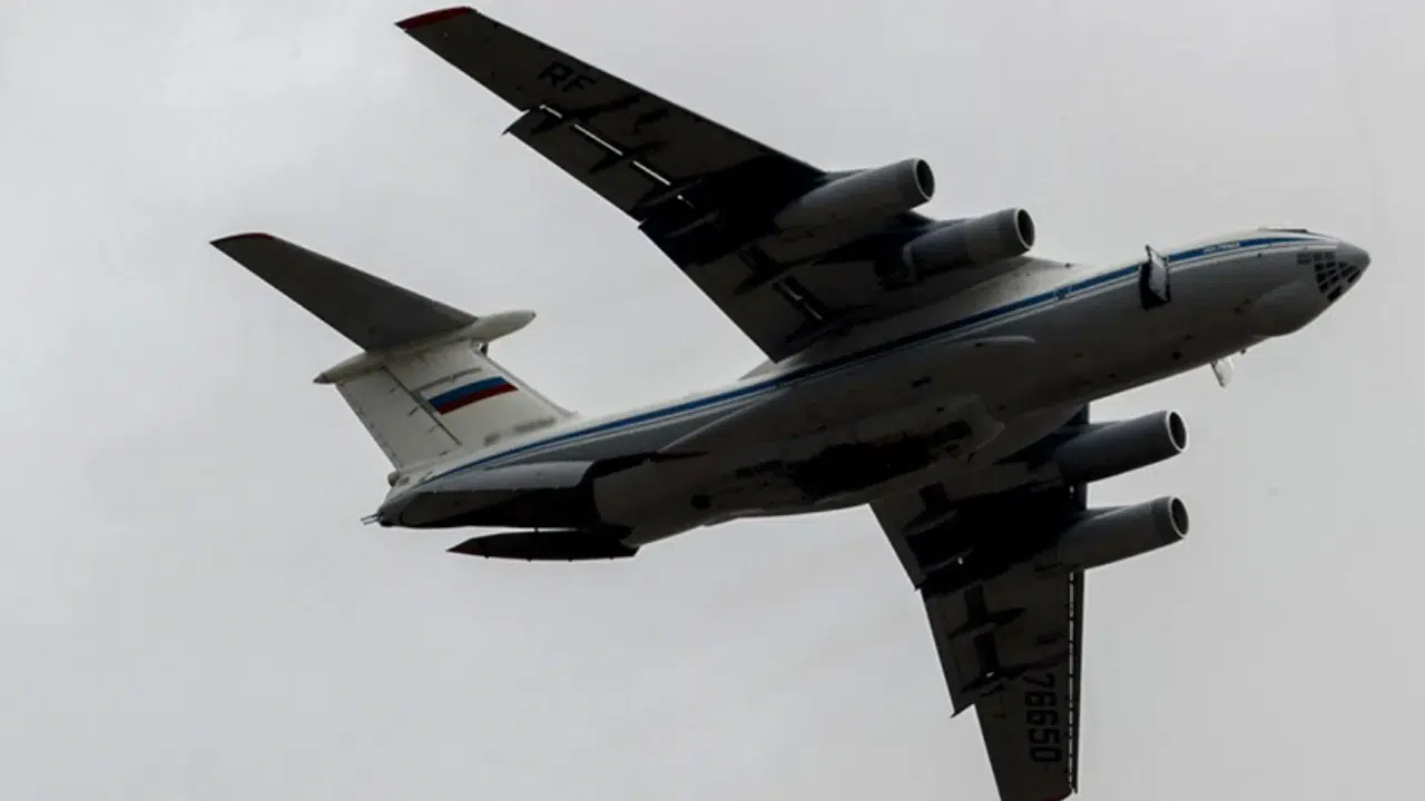 Rusya'da uçak düştü : 3 kişi hayatını kaybetti