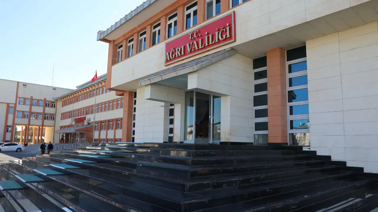 Ağrı'da eğitim öğretime 1 gün ara