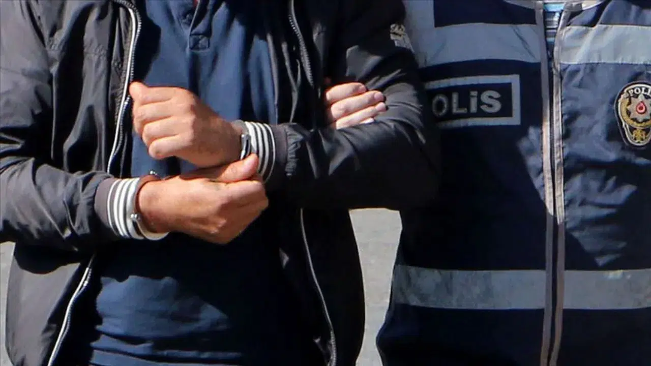 Alanya'da 10 yıl hapis cezası bulunan firari hükümlü yakalandı