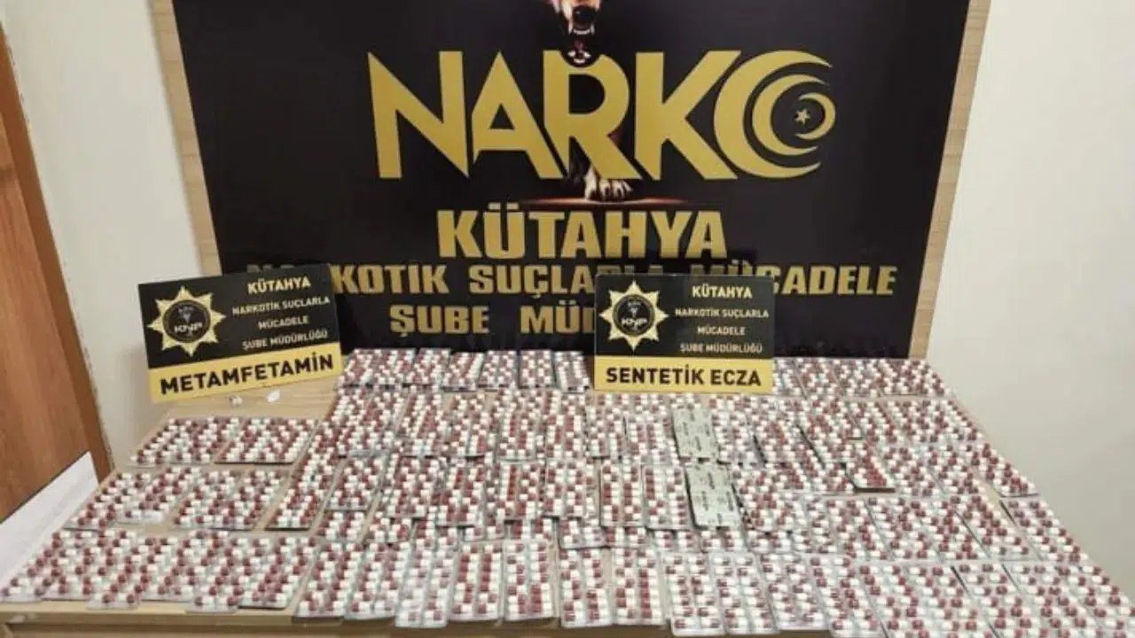 Kütahya'da uyuşturucu operasyonu : 12 kişi tutuklandı