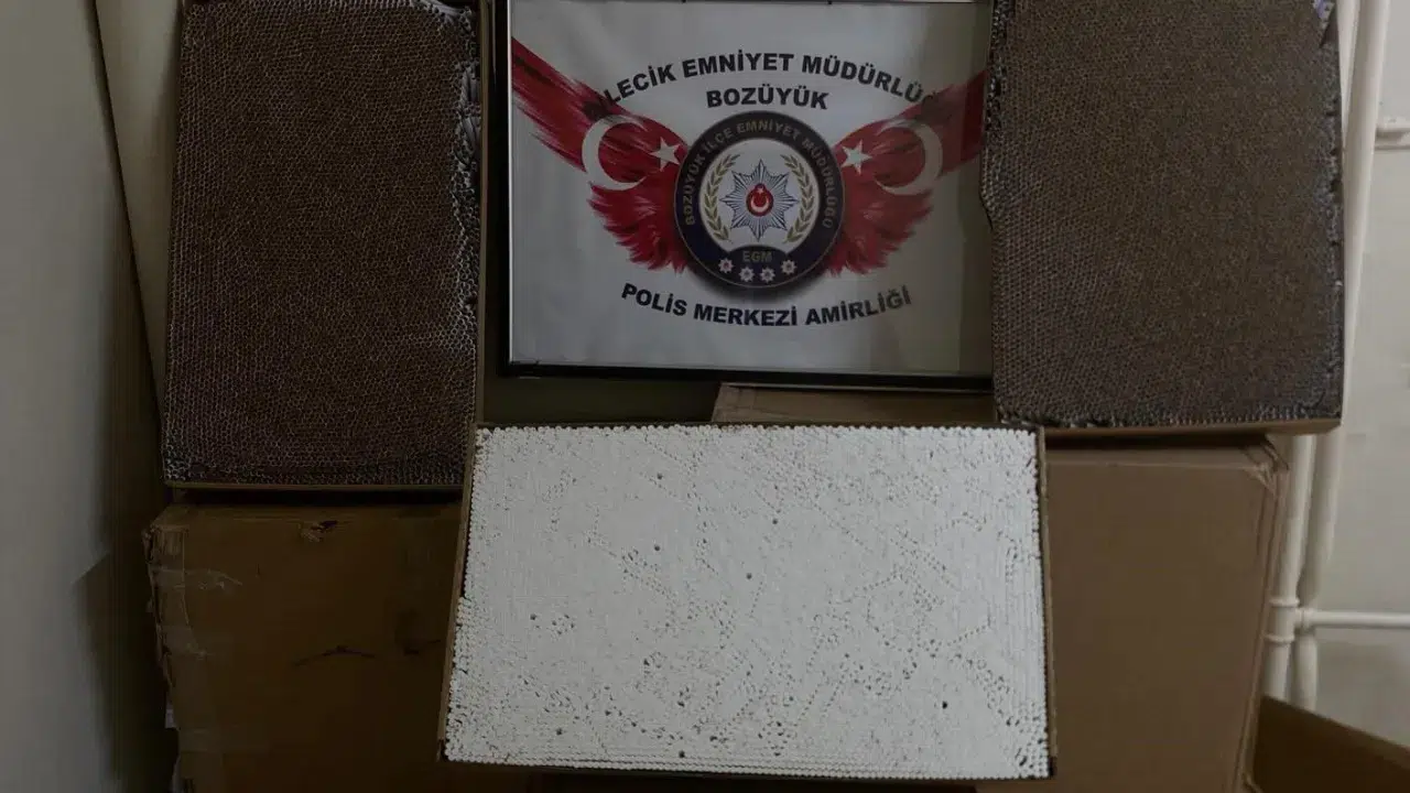 Bilecik'te kaçakçılık operasyonu : 125 bin sarma sigara ele geçirildi