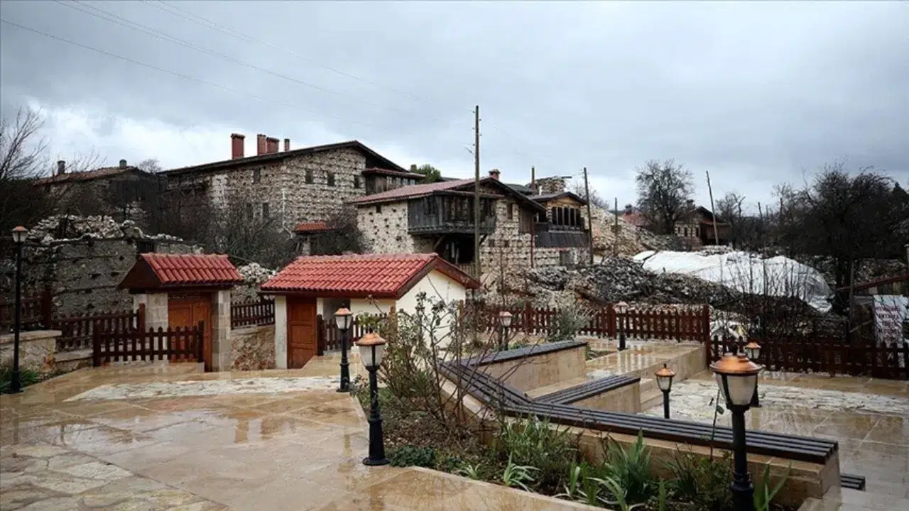 Cumhurbaşkanı imzaladı : Soma'da bir mahalle tamamen taşınıyor !