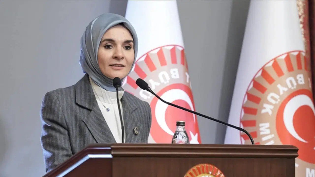 Güvenle büyümeniz ve geleceğe ilerlemeniz için her daim yanınızdayız