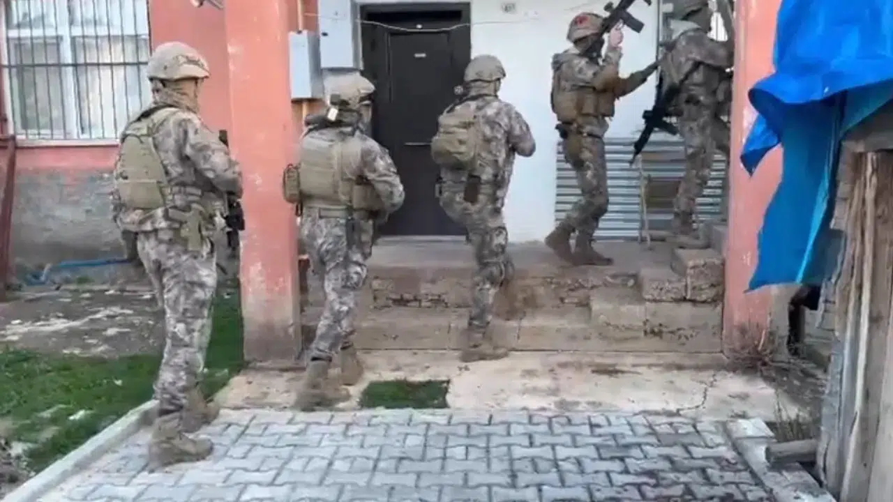 Tunceli'de ruhsatsız silah operasyonunda 6 kişi yakalandı