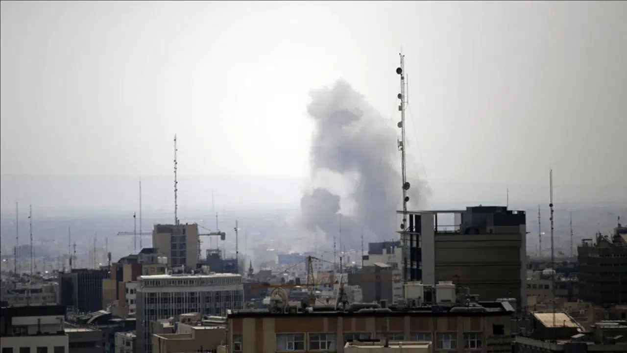 İsrail'den İran'ın F-14 tesislerine saldırı