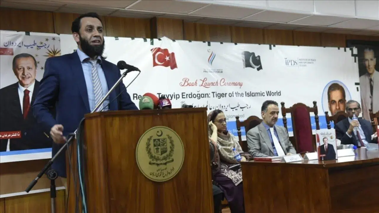 Pakistan'ın Afganistan saldırılarında 435 kişi hayatını kaybetti