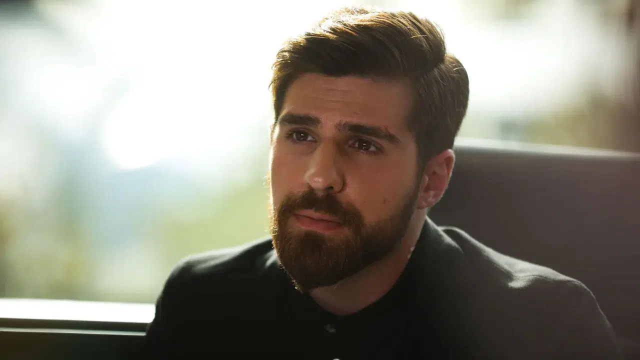 'Çok Küçük Bir İhtimalin Hikayesi' tiyatro oyunu geliyor