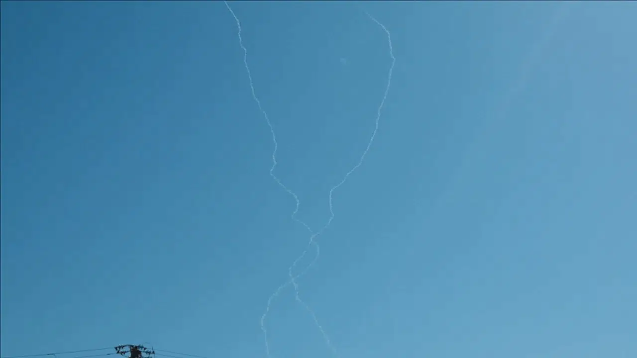 İran : İsrail'e yeni füze saldırısı başlatıldı