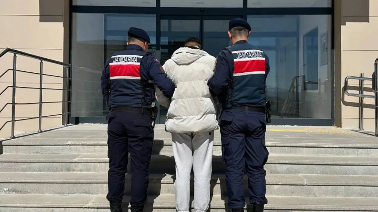 Kırıkkale'de hapis cezası bulunan 2 hükümlü yakalandı