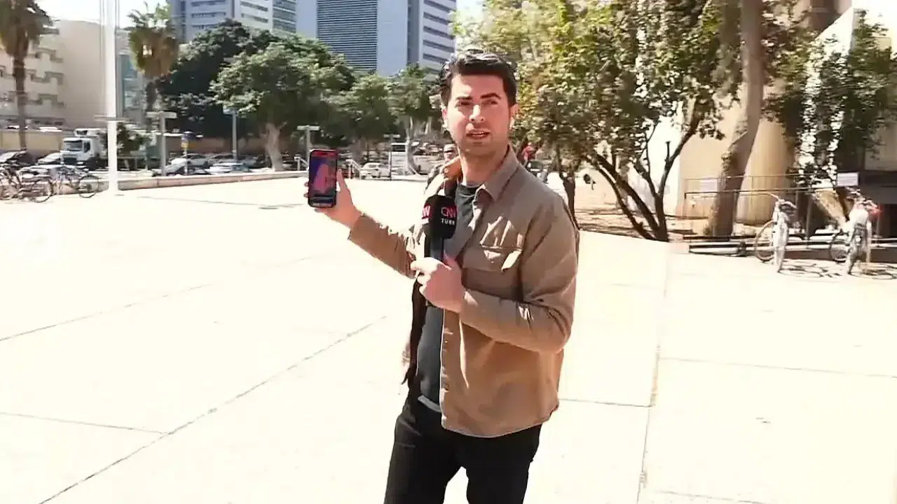 İsrail'de gözaltına alınan muhabirin telefonu nasıl açıldı?