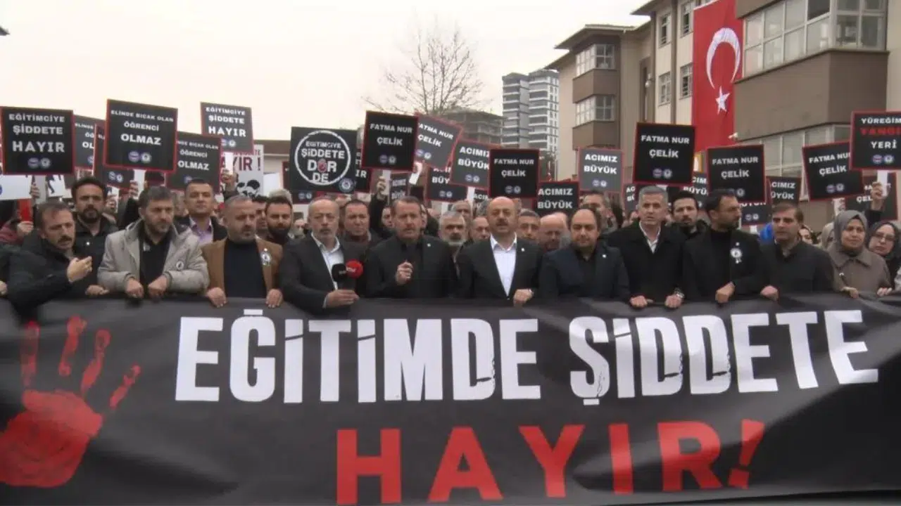 Fatma Nur öğretmenin ardından Memur-Sen'den can güvenliği çağrısı