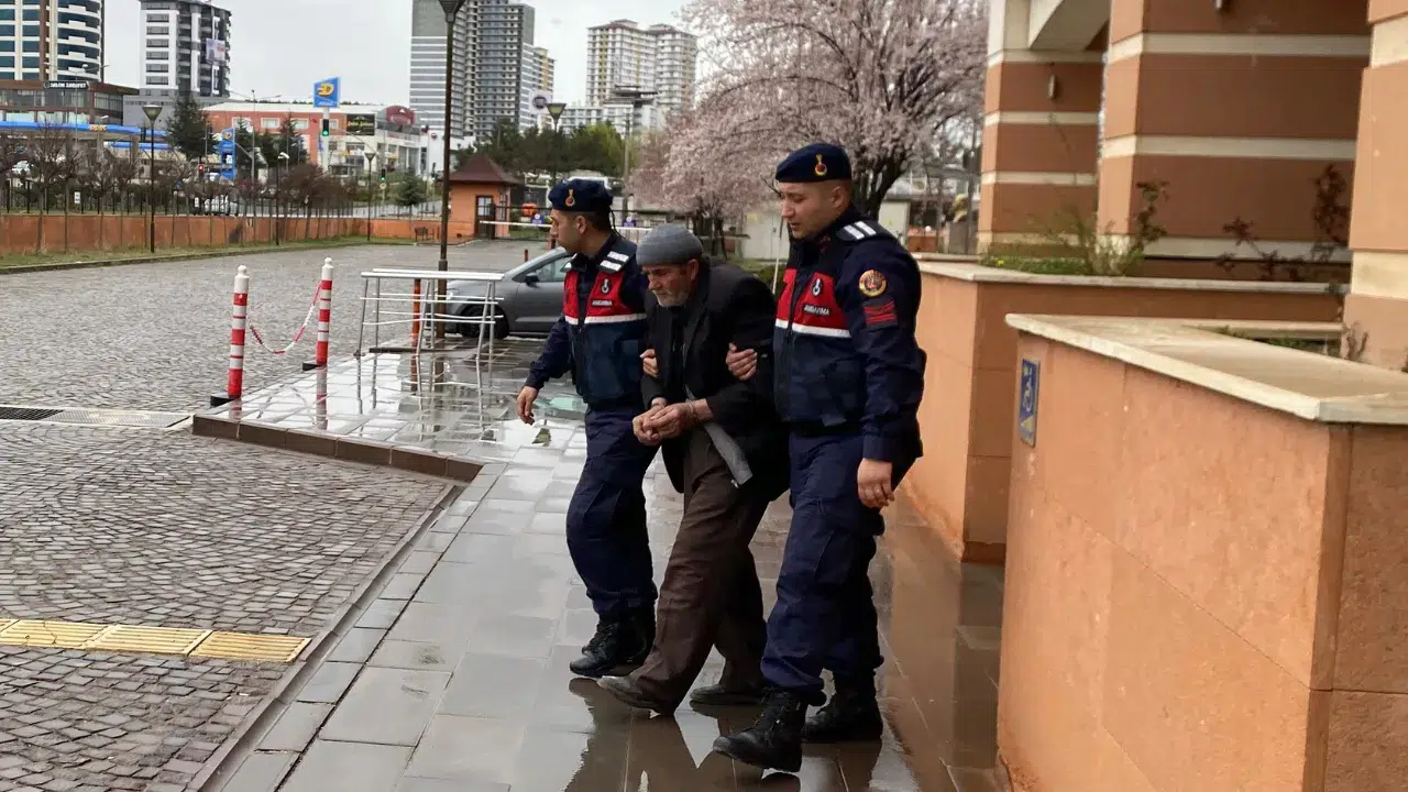 Kastamonu'da oğlunu tüfekle öldüren baba tutuklandı