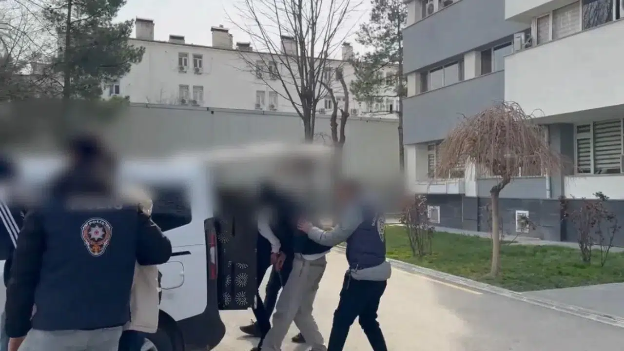 Batman'da yasa dışı bahis çetesine operasyon : Alıkonulan şahıs kurtarıldı, 5 tutuklama