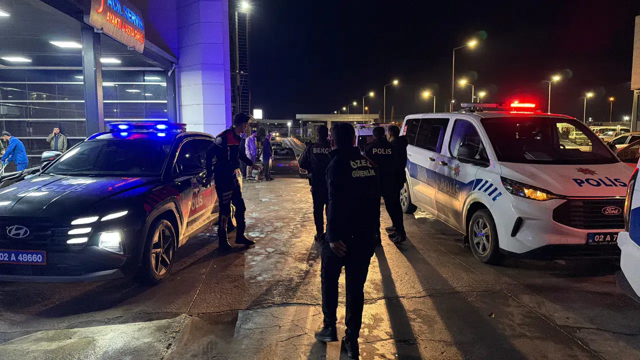 Adıyaman'da kaza sonrası yaralı yakınları birbirine saldırdı