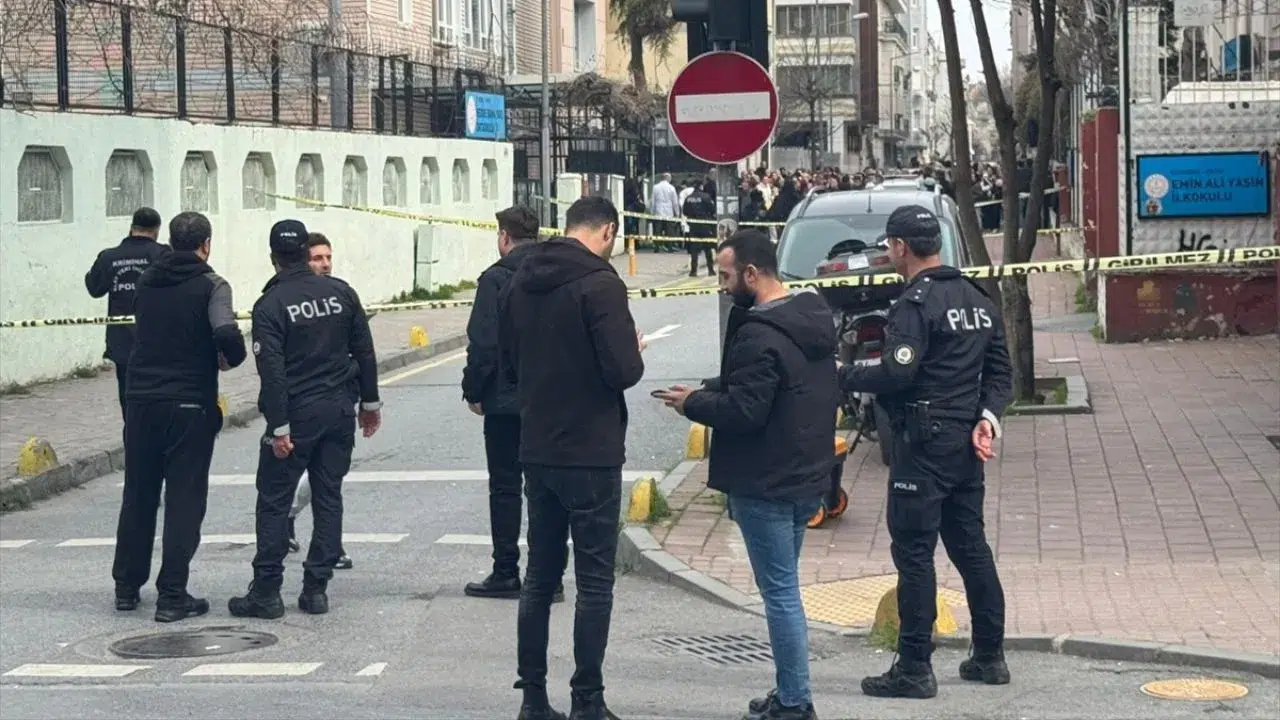 Fatih'te boşanma aşamasındaki eşini öldüren şüphelinin ifadesi ortaya çıktı : Silahın kurulu olduğunu unutmuşum