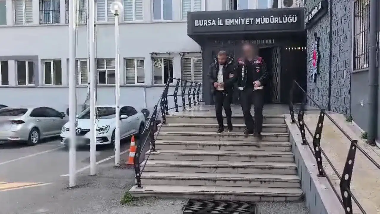 Bursa'da 'Bursa Abisi' operasyonu : Yardım paralarını kendi hesabına geçiren fenomen tutuklandı