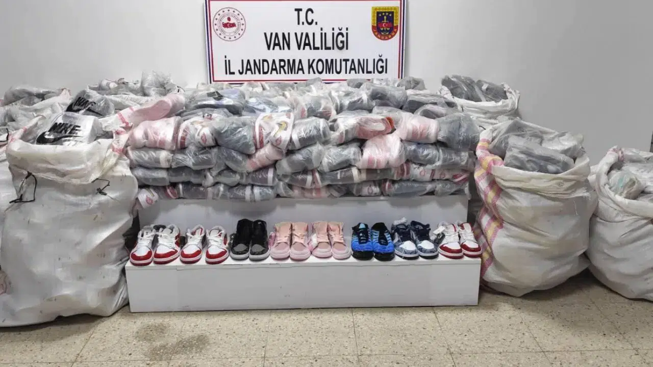 Van'da kaçakçılık operasyonu : 3 milyon değerinde kaçak eşya ele geçirildi
