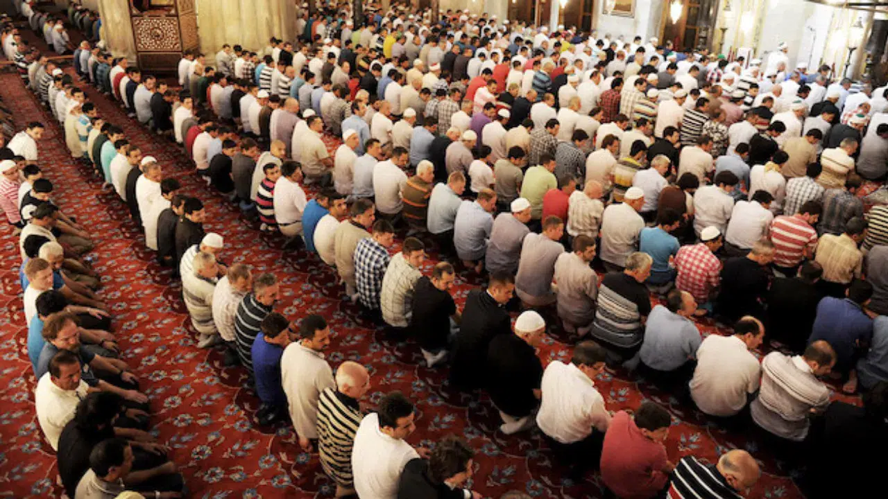 Cuma hutbesi yayınlandı : Zekat ve fıtır sadakası