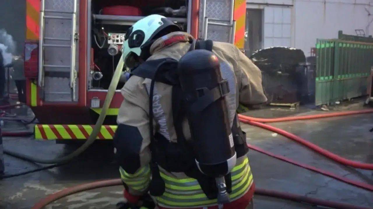 Kahramanmaraş'ta yangına müdahale eden itfaiye ekipleri saldırıya uğradı