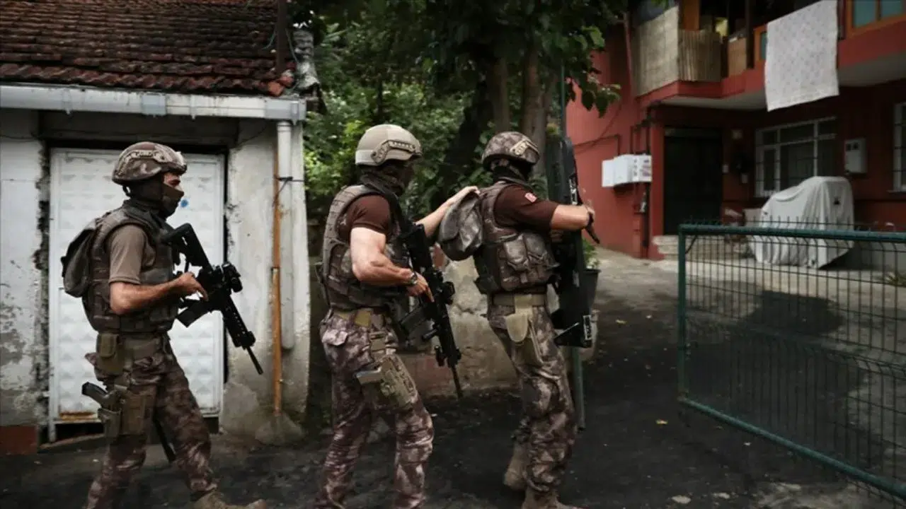 Eskişehir'de uyuşturucu operasyonu : 50 şüpheliden 5'i tutuklandı