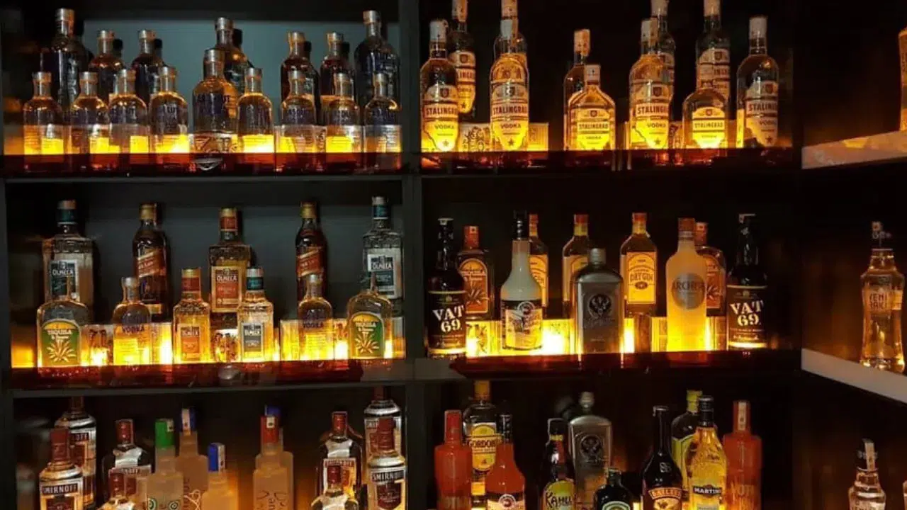 Adana'da kaçak alkol operasyonu : 558 litre sahte alkol ele geçirildi