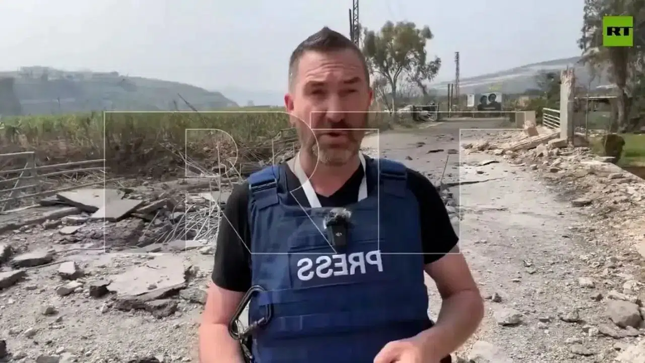 Lübnan sınırında gazeteciler füze saldırısına uğradı