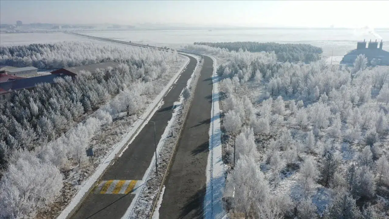 Kars ve Ardahan'da kar gitti, soğuk hava dalgası geldi