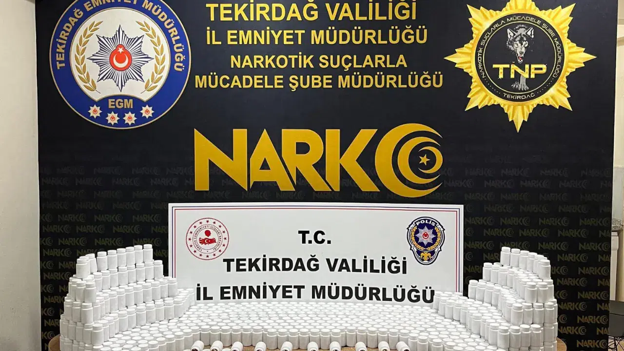 Tekirdağ'da narkotik operasyonu : Zuladan 81 bin 700 sentetik ecza çıktı